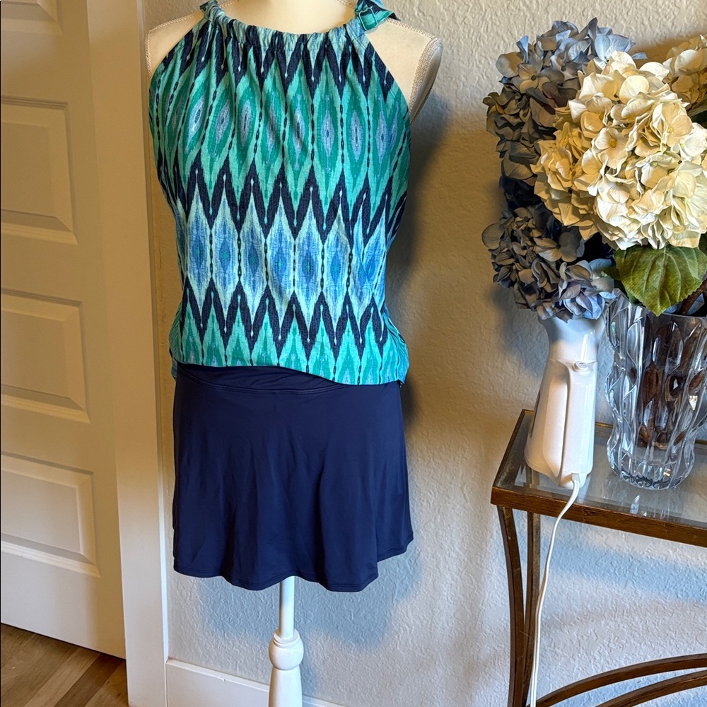 Beach house blue swim skort sz 14